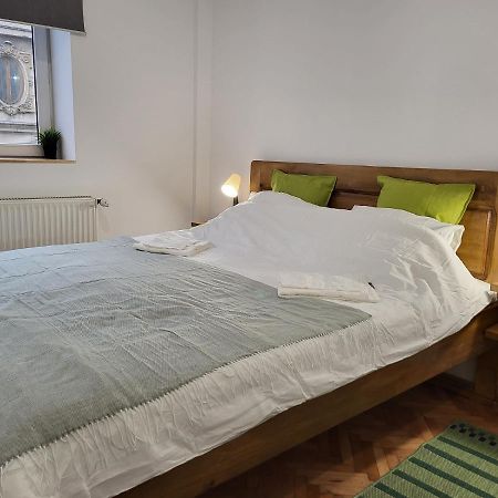 Cozy Old Town Apartments - Lipscani Bukarest Kültér fotó